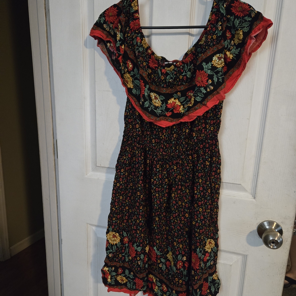 Floral Ruffle Dress - Black and Red